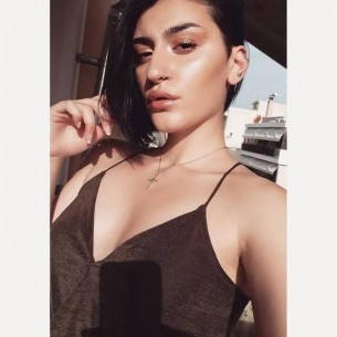 cheekyem